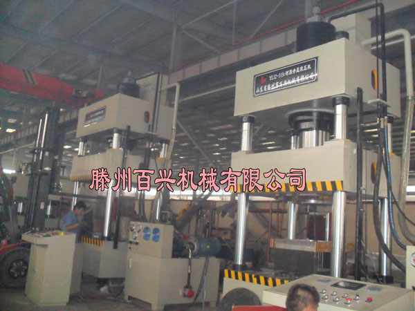 百興石英石水槽液壓機實圖